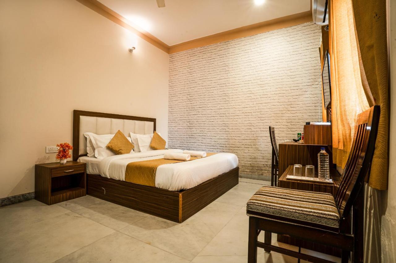 Hotel Tripli Udaipur Exterior foto