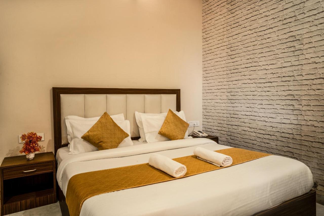 Hotel Tripli Udaipur Exterior foto