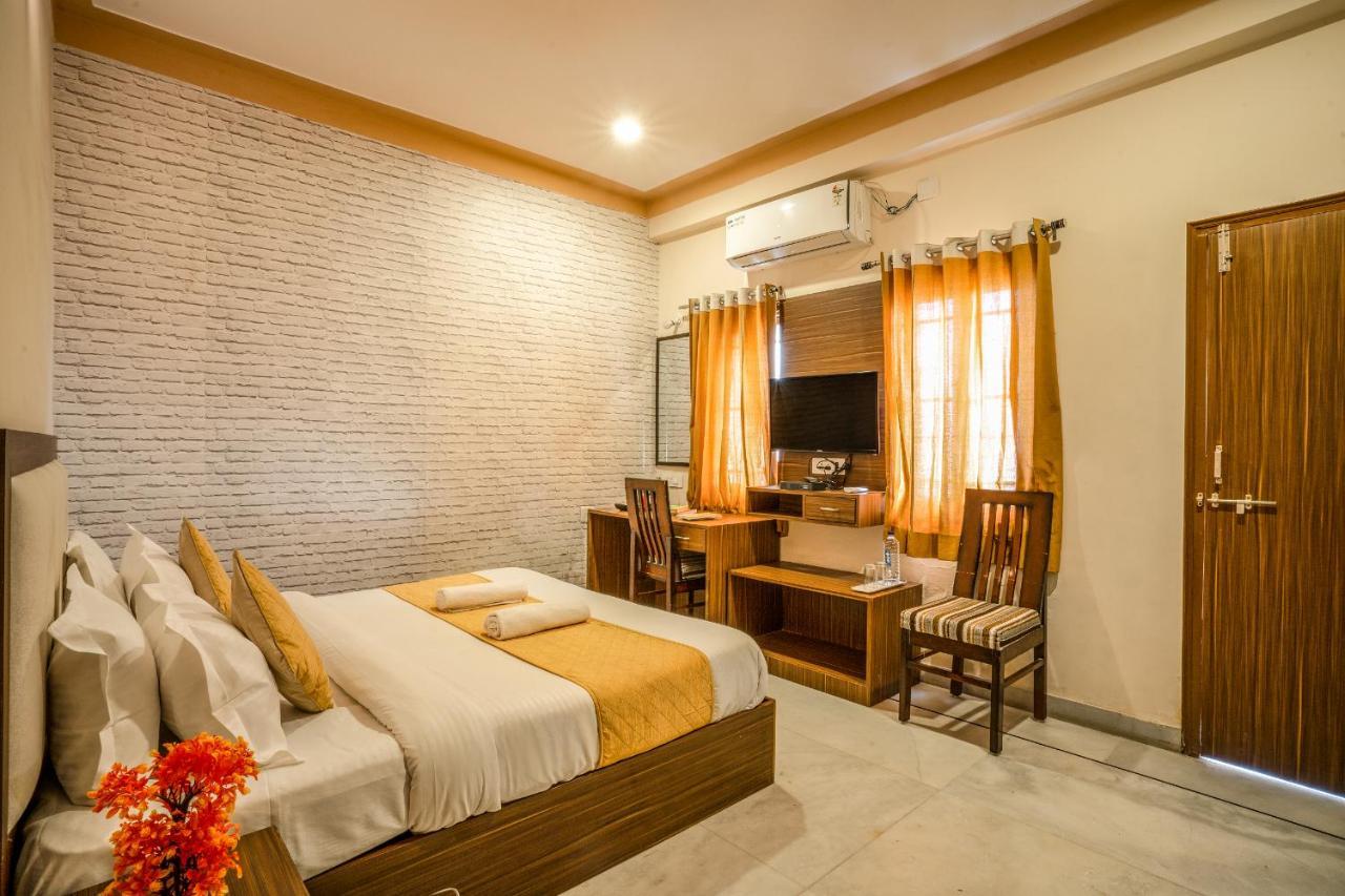 Hotel Tripli Udaipur Exterior foto